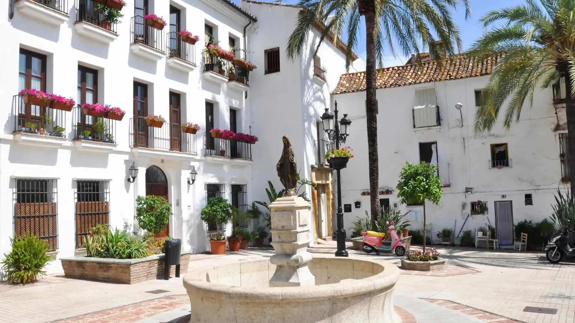 Apartment Puerto Banus Near La Sala By The Sea - Happy Rentals Marbella Spain