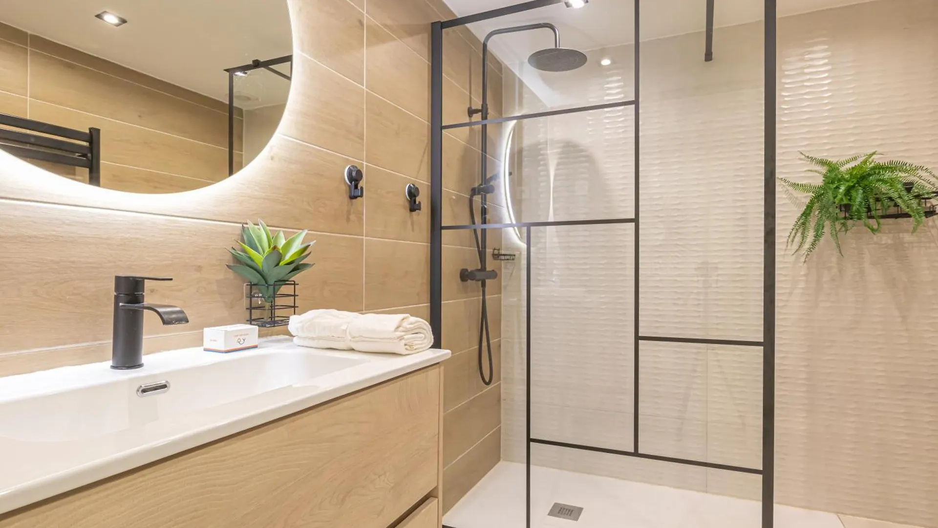 Puerto Banus Near La Sala By The Sea - Happy Rentals Marbella Daire